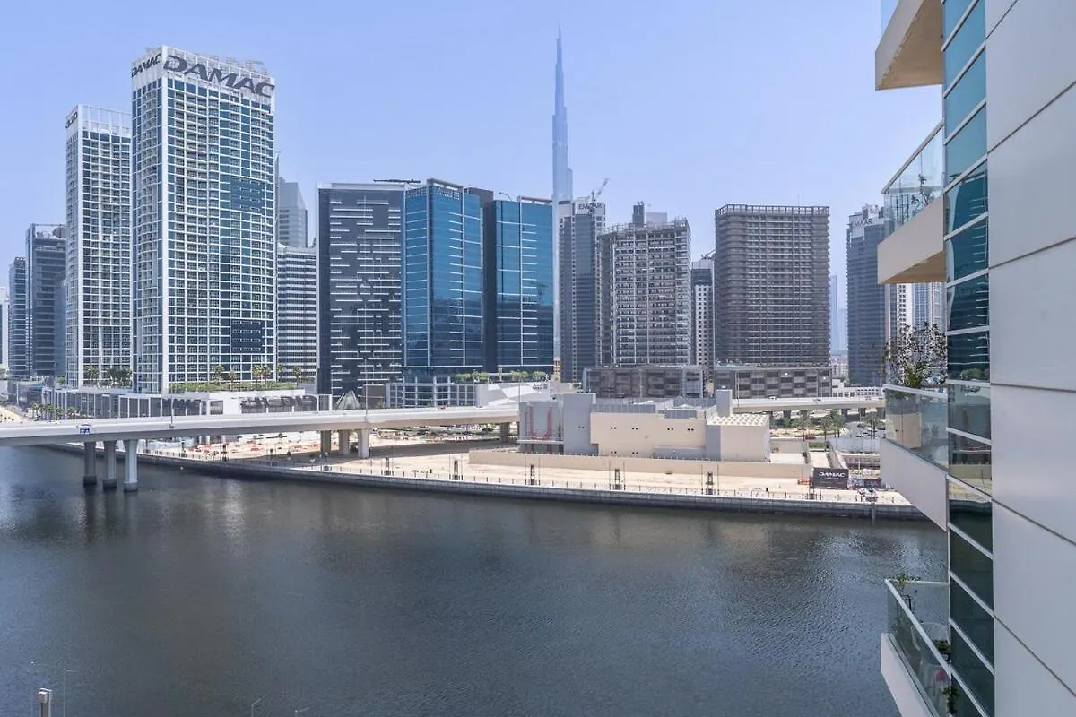 Artistic 1-Bedroom Apartment Perfect For Couple At Mayfair Tower, Business Bay! Dubaj